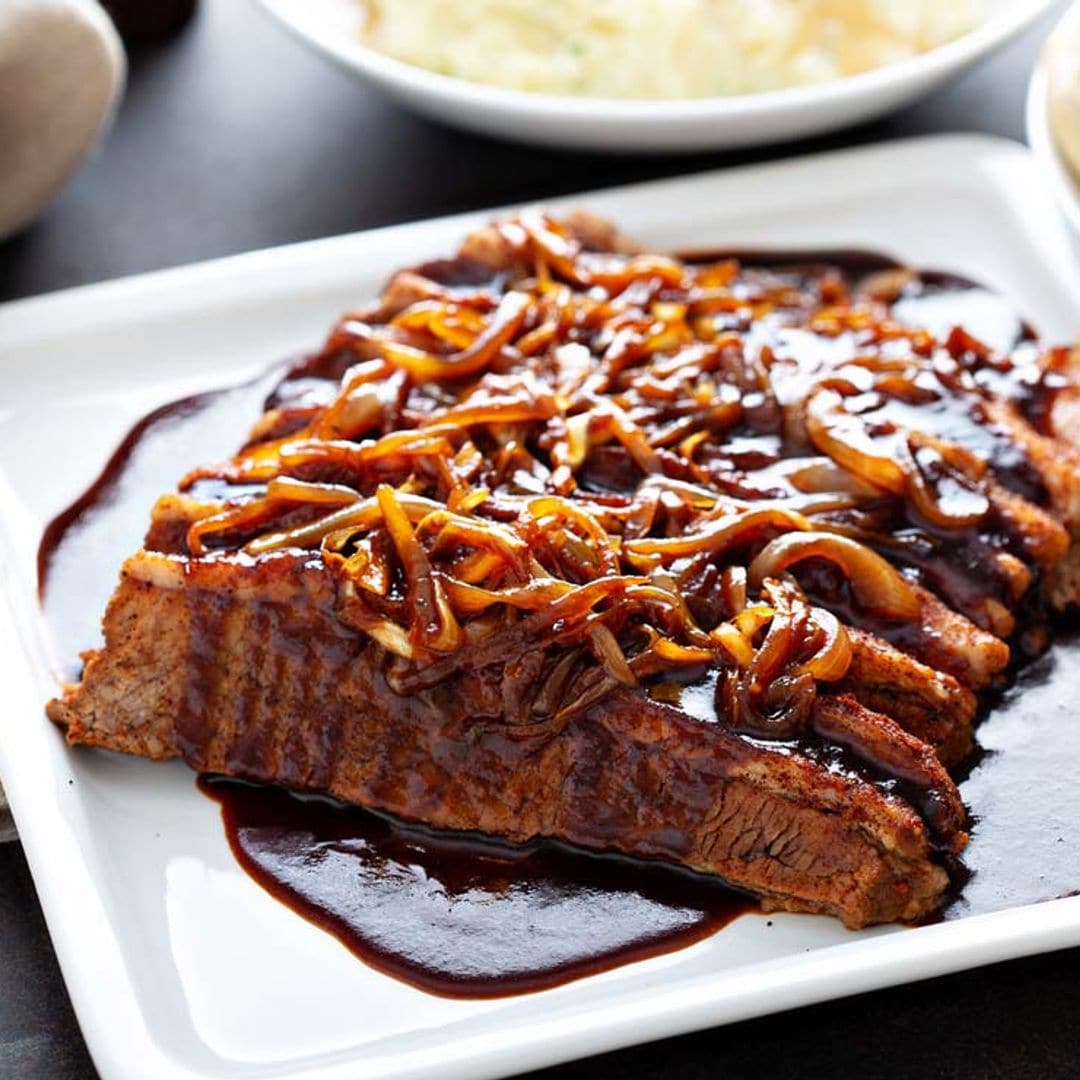 'Brisket' al horno con cebolla