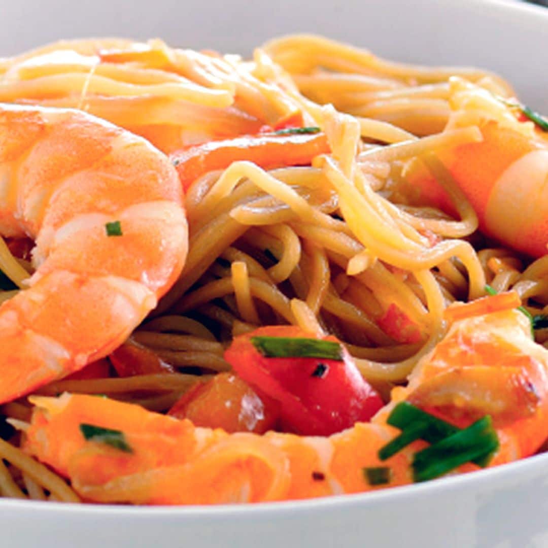 'Noodles' con langostinos