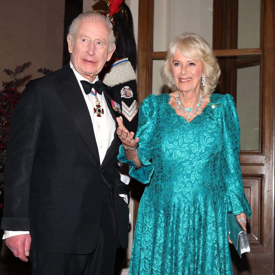 Los reyes Carlos y Camilla celebran su 20 aniversario de boda en una cena de gala en Roma y reuniéndose en privado con el Papa