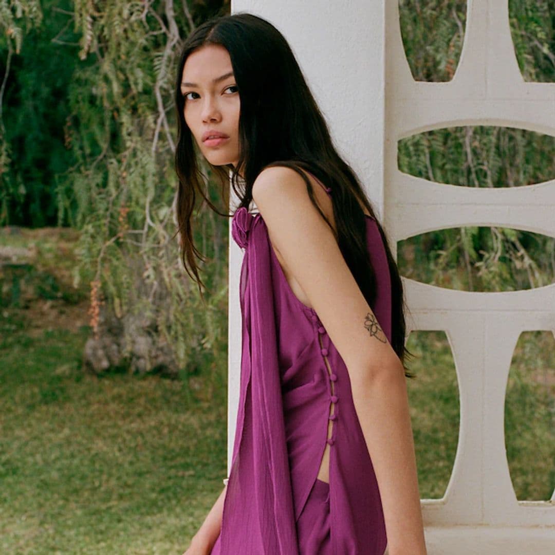 Parece un vestido pero en realidad es un top: esta es la prenda por la que se hace cola en Zara de Serrano