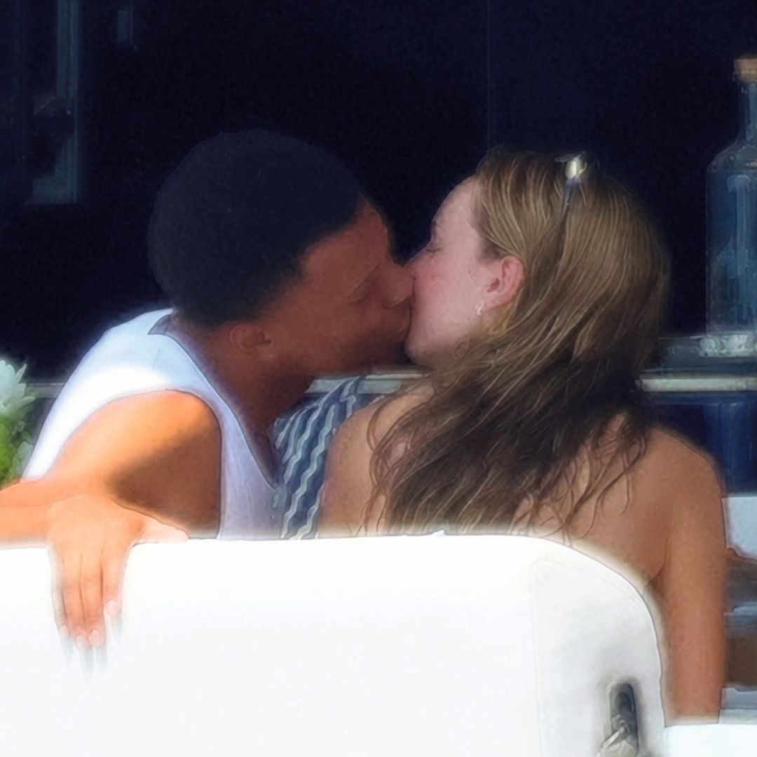 Ester Expósito y Kylian Mbappé captados dándose muestras de amor