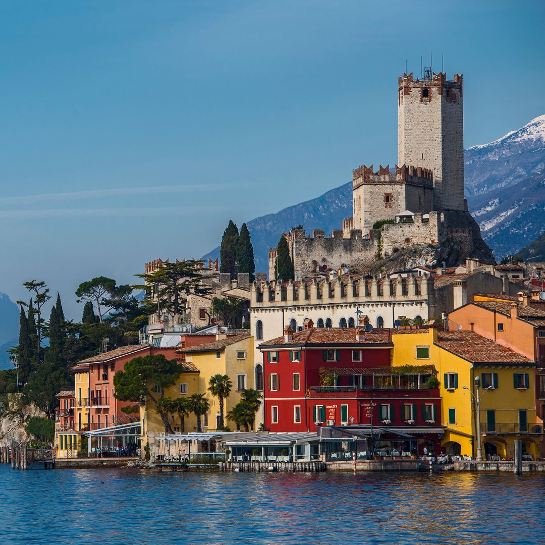 Pueblo de Malcesine, en el lago de Garda, el más grande de Italia