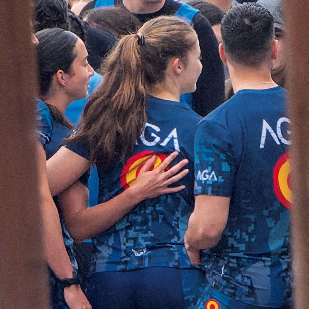 Leonor junto a sus compañeros integrada como una más del equipo