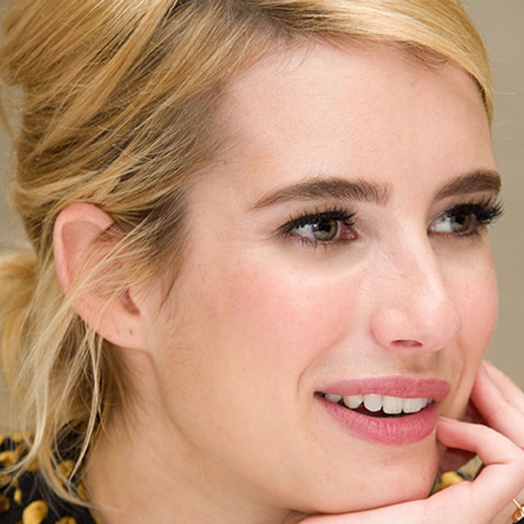 Logra un 'look'  informal, pero muy chic, con recogidos al estilo de Emma Roberts