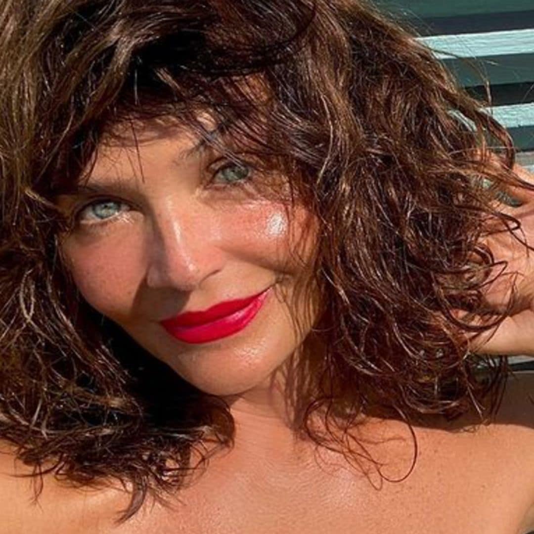 Por qué no deberías cortarte el pelo en casa como ha hecho Helena Christensen