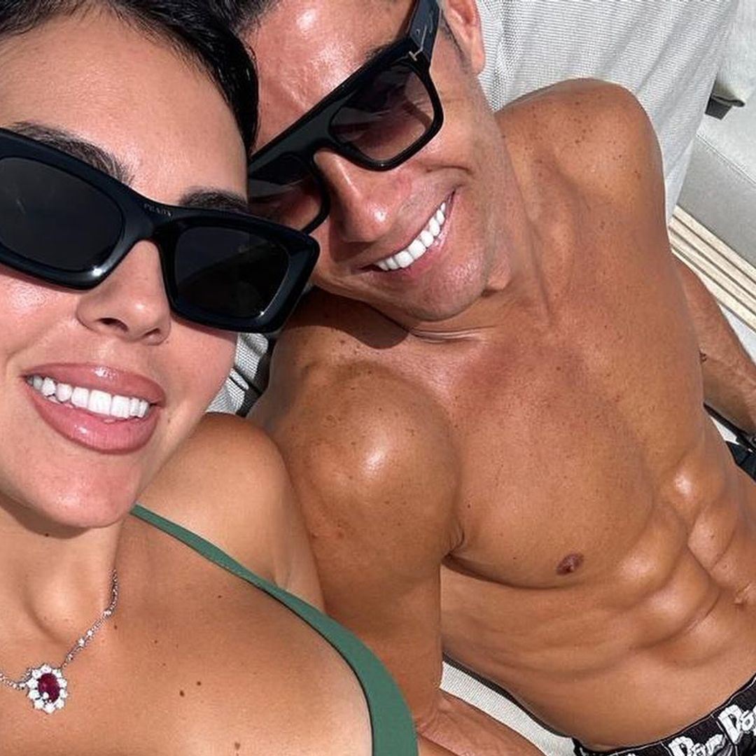 Cristiano y Georgina presumen de cuerpazos en Cerdeña (pero no te pierdas este curioso detalle)
