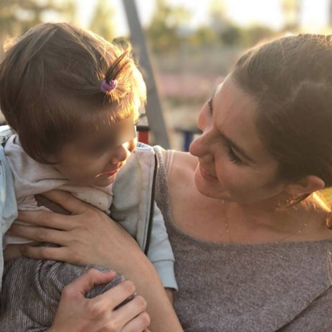 Natalia Sánchez no puede contener las lágrimas con los primeros pasos de su hija Lía