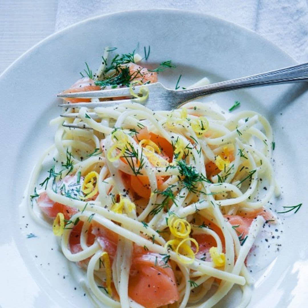 Tallarines con salmón ahumado