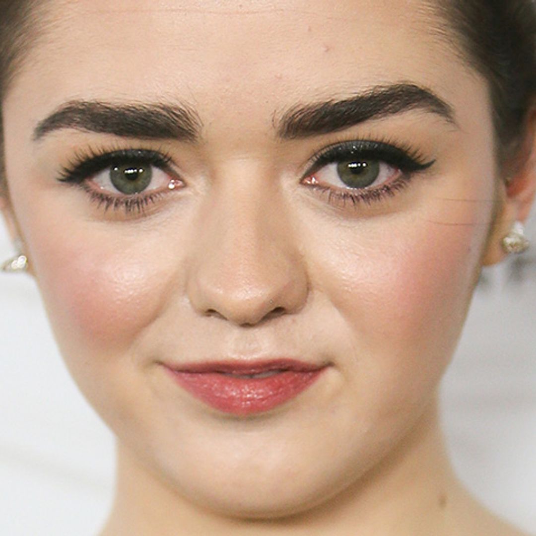 Maquillaje con efecto 'cara lavada', el mejor secreto de belleza de Maisie Williams