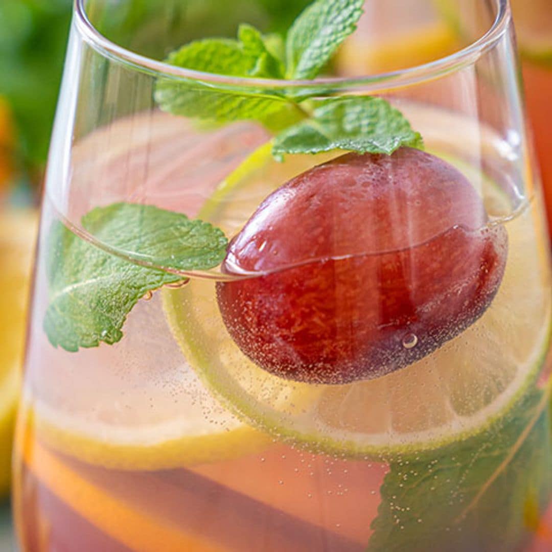 Sangría 0,0 con uvas y cítricos