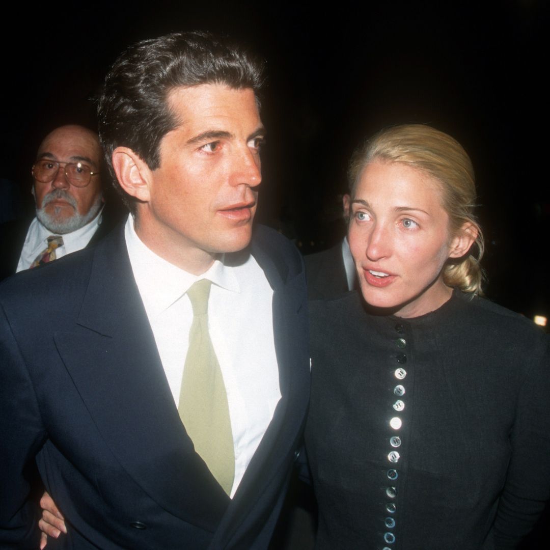 John John Kennedy y Carolyn Bessette, bajo teoría conspiranoica