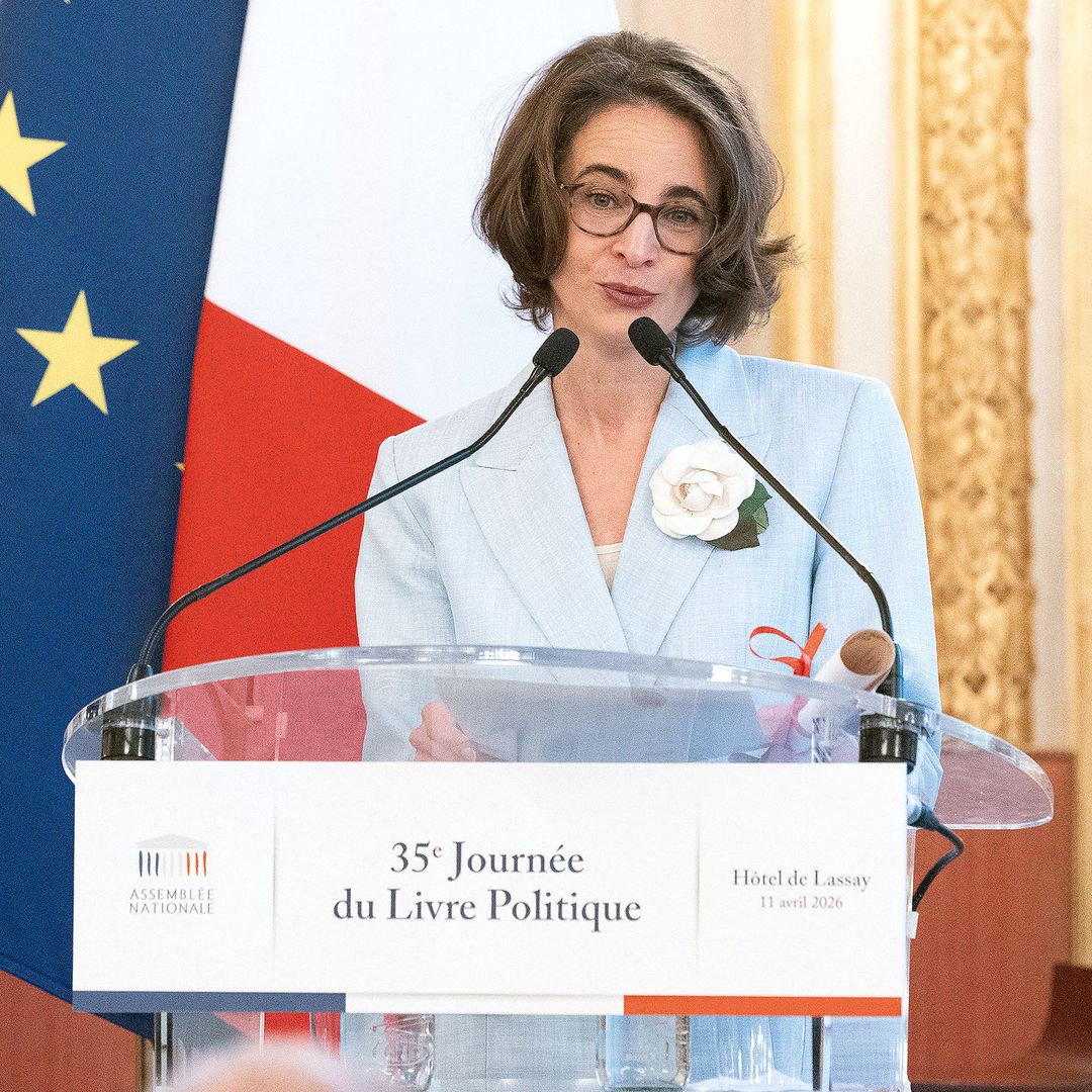 Más momentos emotivos durante el homenaje al rey en París 