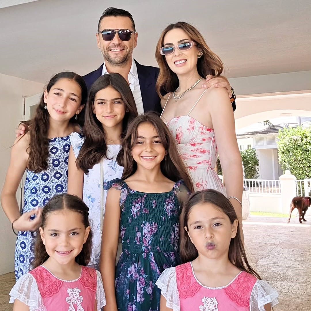 Martín Fuentes enseña a su hija Jacky a pilotar una aeronave y conquistan las alturas