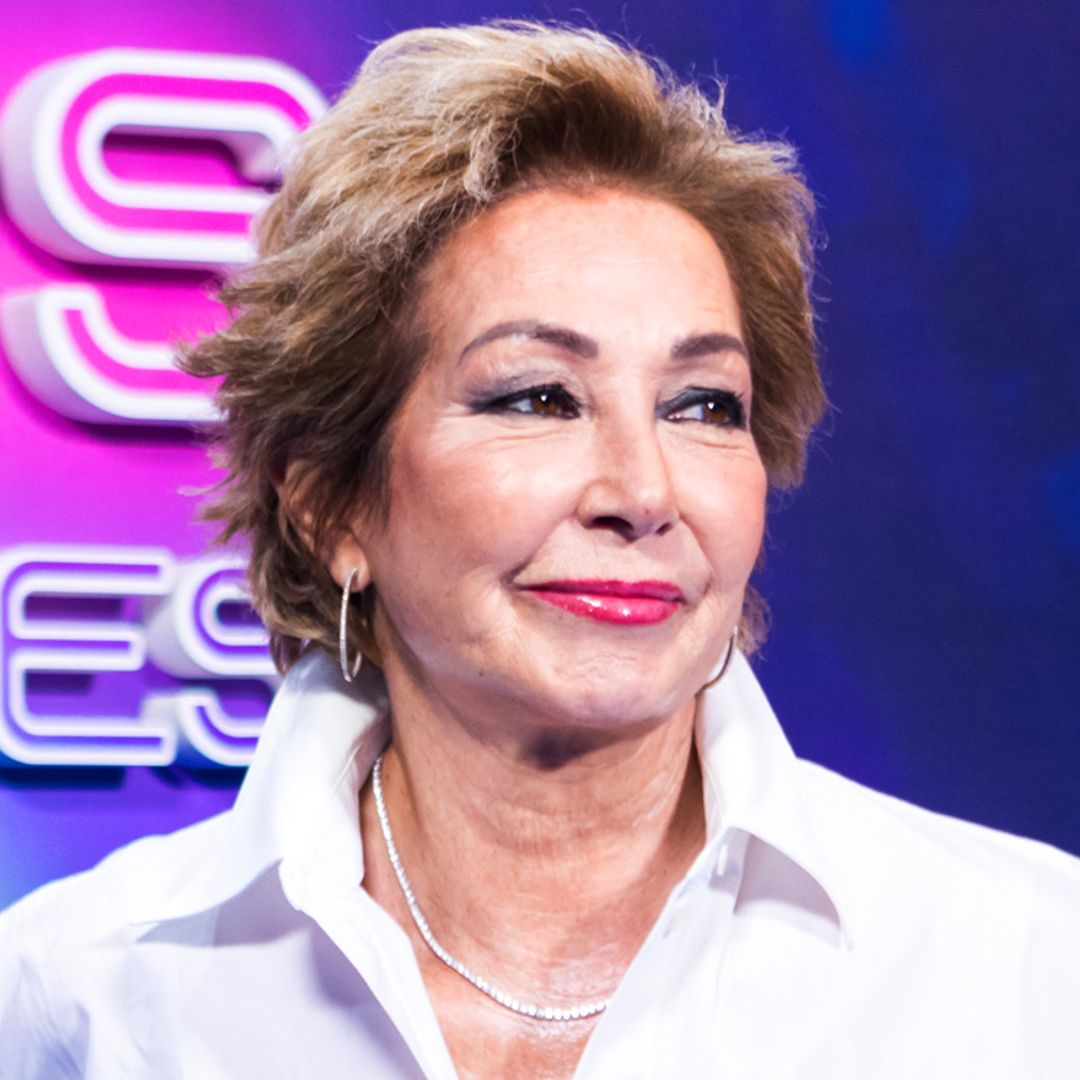 Ana Rosa Quintana felicita a una de sus reporteras en pleno directo por su boda con Matías Prats Jr.
