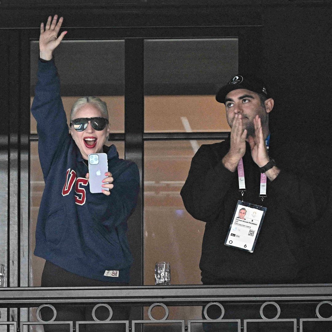 Lady Gaga y Michael Polansky viendo los Juegos Olímpicos en París el 28 de julio de 2024