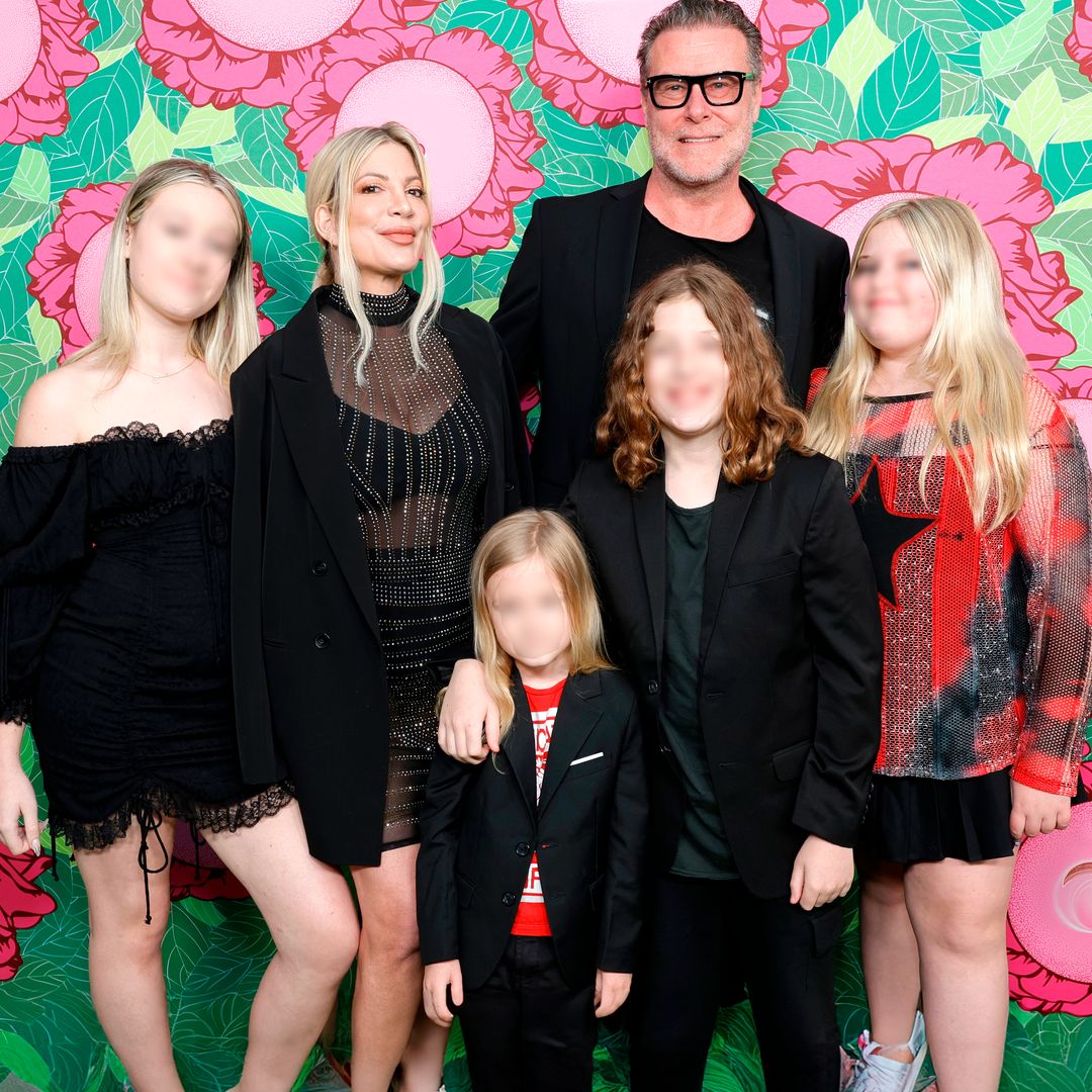 Tori Spelling, la actriz de 'Sensación de vivir', hospitalizada junto a cuatro de sus hijos tras ser embestidos en un grave accidente de coche