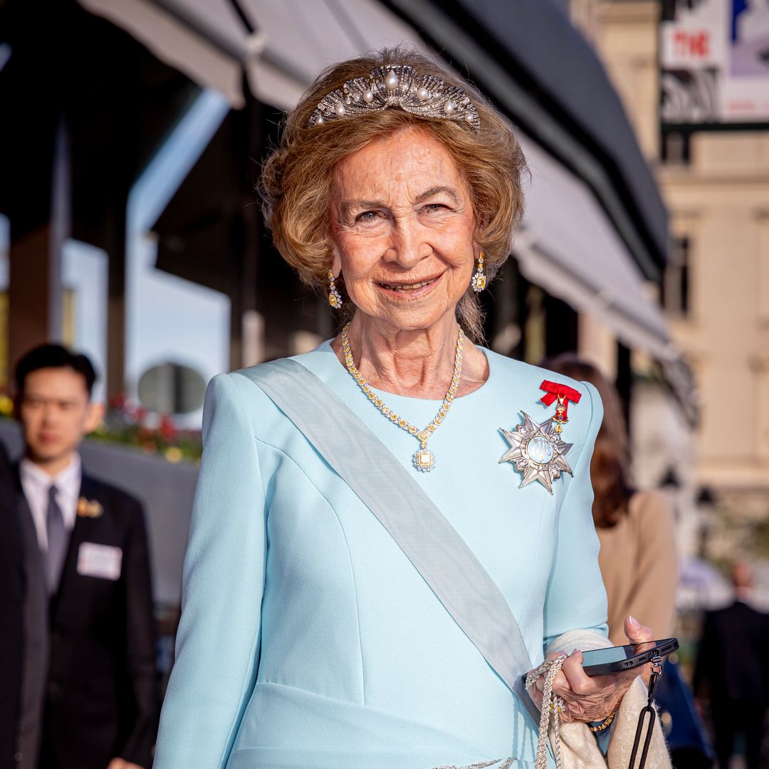 La reina Sofía, pura elegancia, rescata la tiara de conchas de Mellerio tras dos décadas con un espectacular collar de diamantes