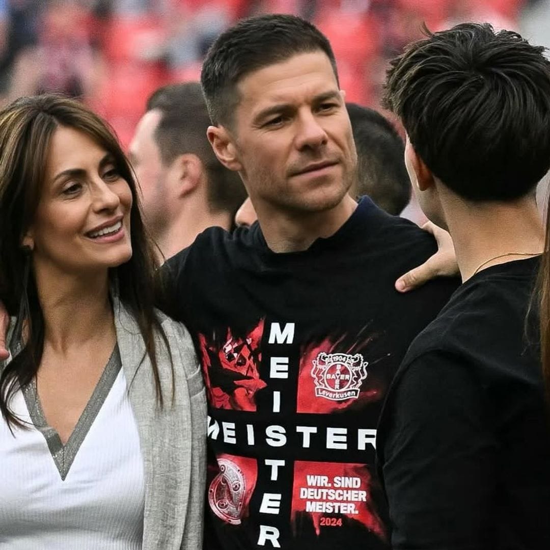 Así es la familia numerosa de Xabi Alonso: de su hijo adolescente a las 3 mujeres de su vida