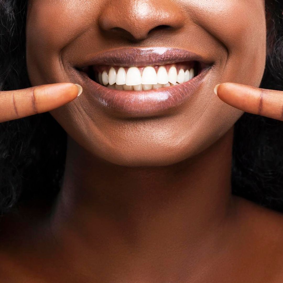8 lápices blanqueadores de dientes para una sonrisa de diez