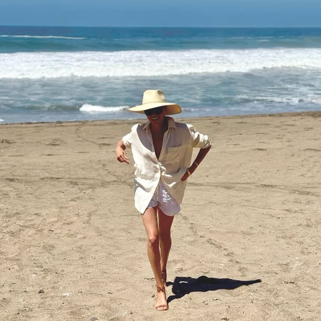 Meghan Markle disfruta del verano en la playa y muestra su lado más personal en redes sociales