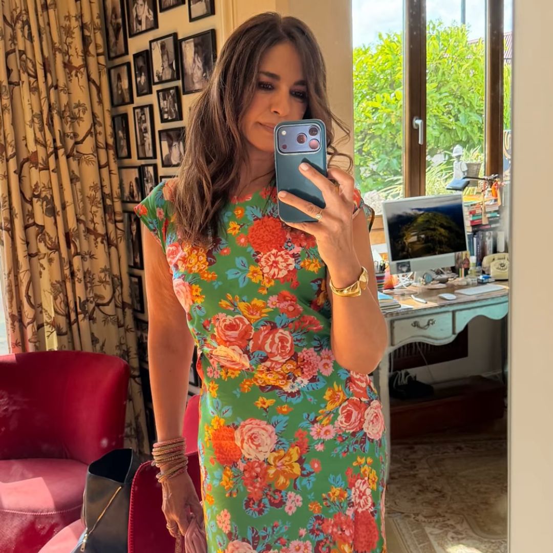 Mariló Montero confirma a los 60 el poder de los colores vitamina con un vestido floral de firma española que sienta especialmente bien
