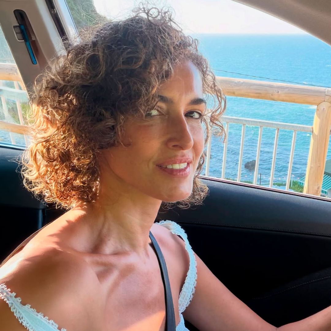Blanca Romero aprovecha el verano para decir adiós a las planchas presumiendo de rizos salvajes