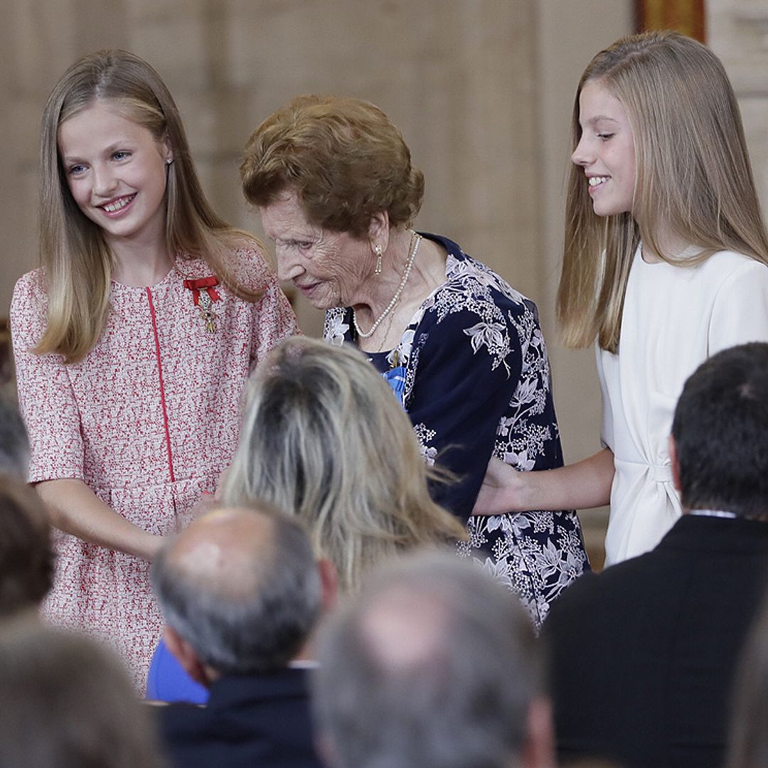 El bonito gesto de la princesa Leonor y la infanta Sofía con Clotilde Veniel, de 107 años