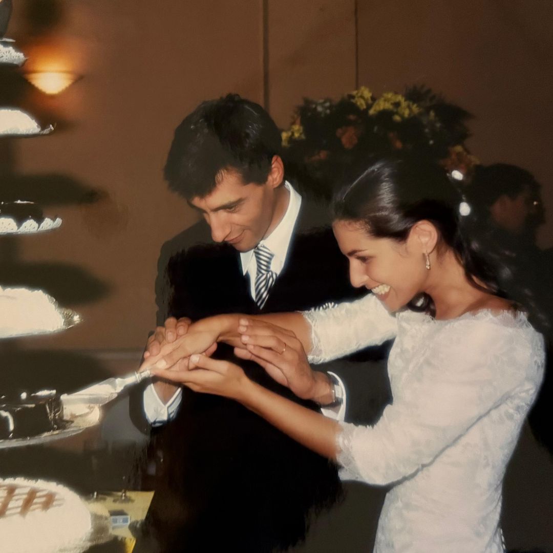 La boda de Nuria Roca 26 años después: velo en una ceremonia civil, 300 invitados y una fiesta que terminó a oscuras