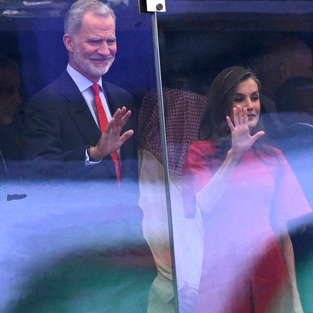 La pasión y los nervios de los Reyes y sus hijas animando a la Selección en el estadio: "Estamos emocionados, como toda España"