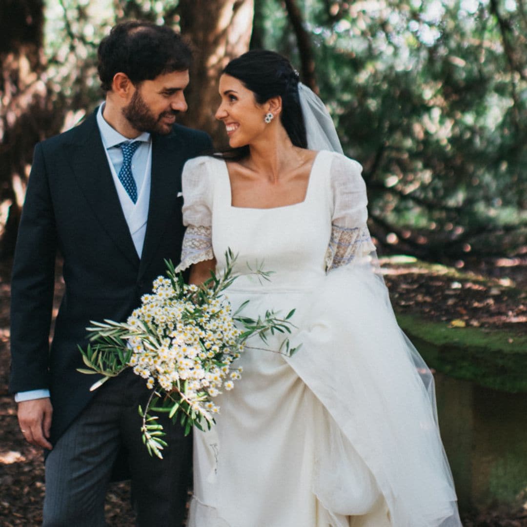 Un vestido de novia lleno de detalles 'vintage' para Teresa, la madrileña que se casó en Asturias