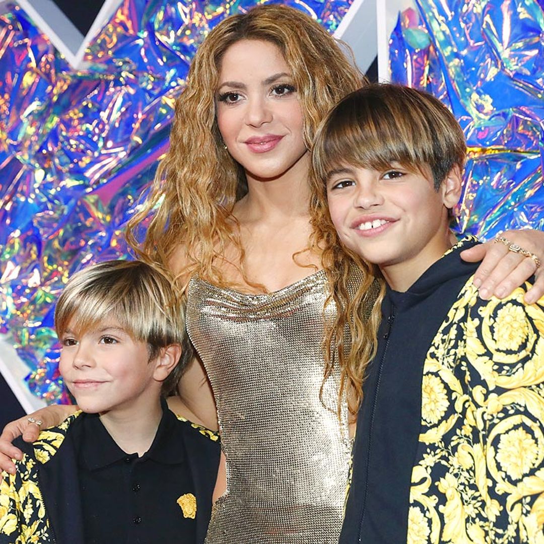 Al detalle: los originales looks de Shakira y sus hijos en su gran noche