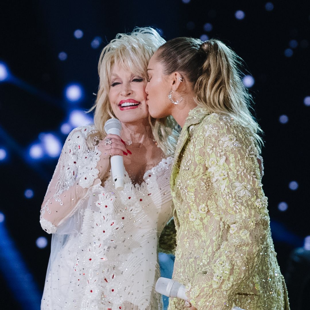 Miley Cyrus rompe el silencio tras la muerte de su madrina Dolly Parton: 'Tengo un ángel a mi lado'