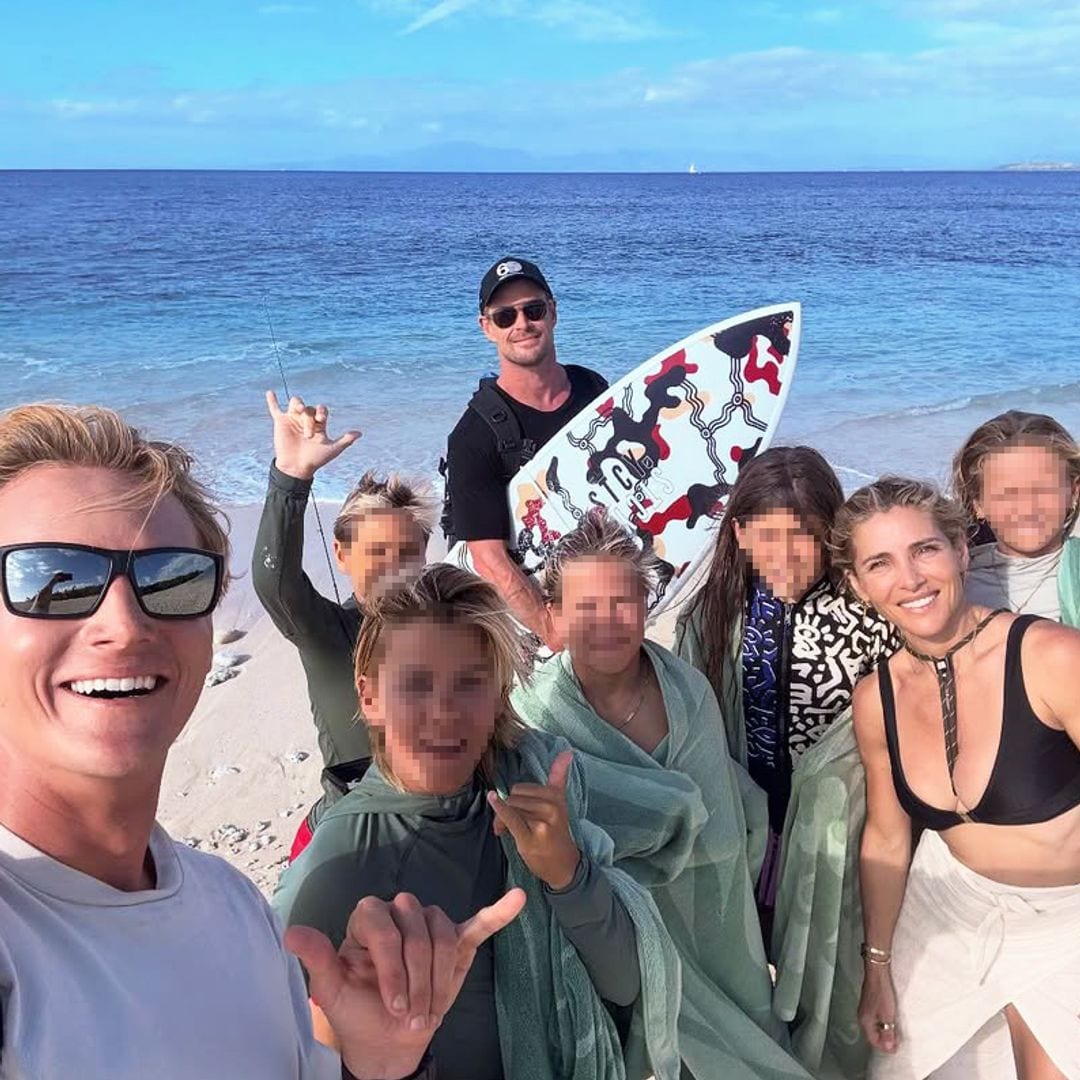 Chris Hemsworth, Elsa Pataki, sus hijos y amigos durante sus vacaciones en Fiyi