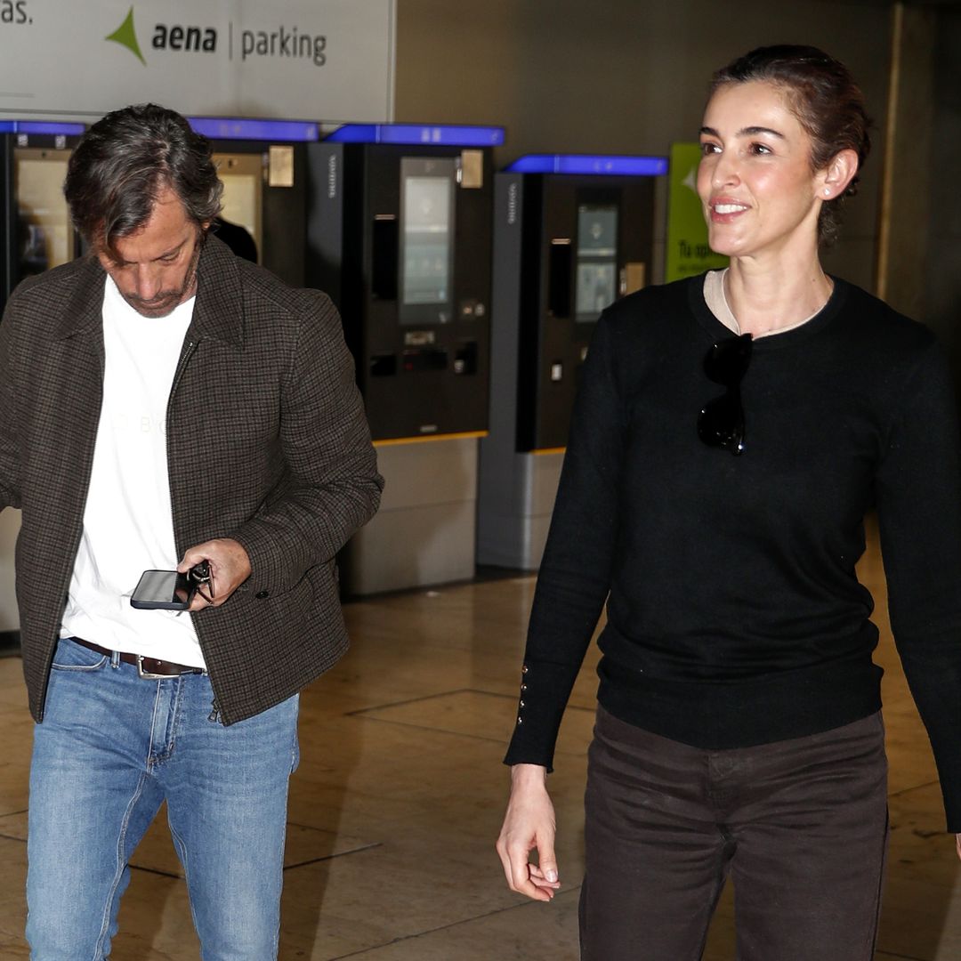 Blanca Romero vuelve a sonreír junto a Quique Sánchez-Flores tras la muerte de su padre: el gesto que revela cómo está ahora