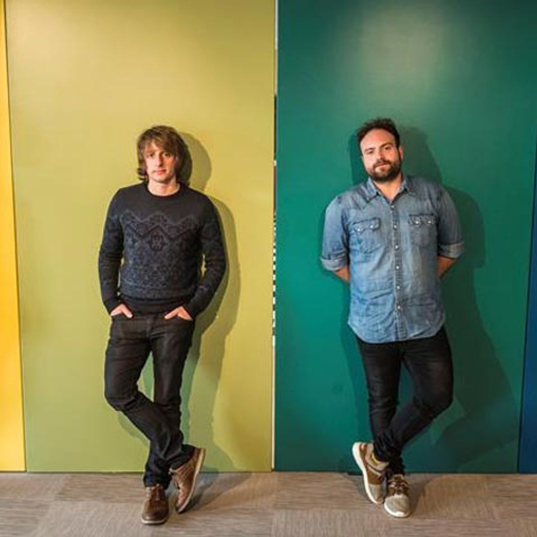 Dos componentes del grupo Supersubmarina continúan en la UCI, quince días después de su grave accidente