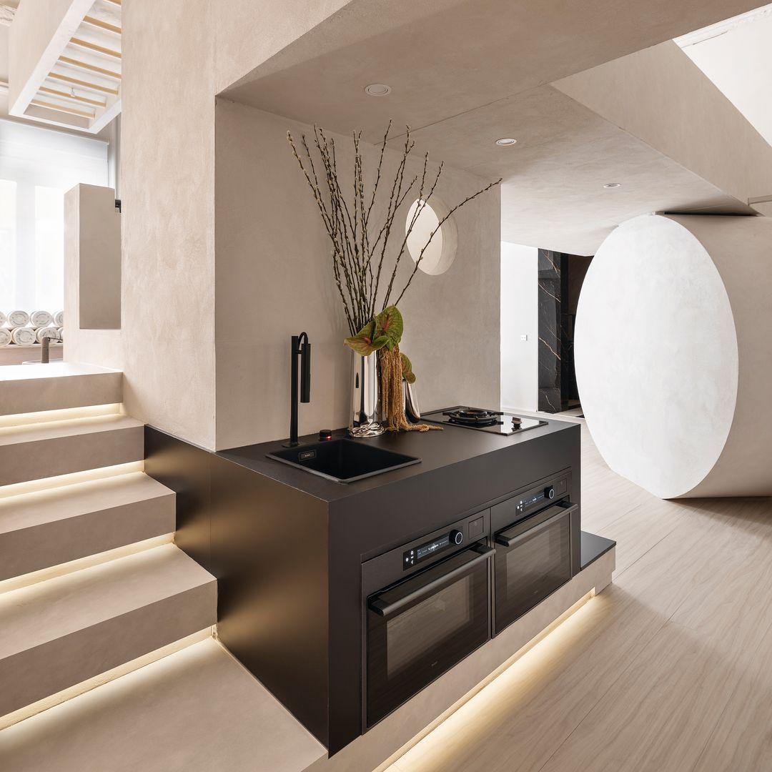 Descubre el antes y después de Casa Decor 2026: de espacios vacíos a ambientes con color, luz y mucha personalidad