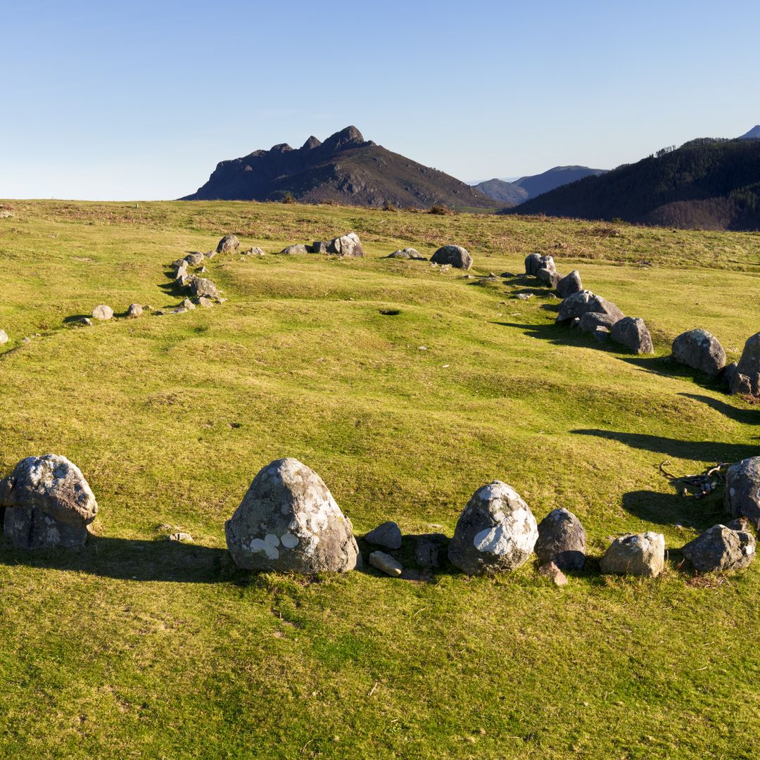 Doble cromlech de Oianleku, Parque Natural Aiako Harriak, Guipuzcoa