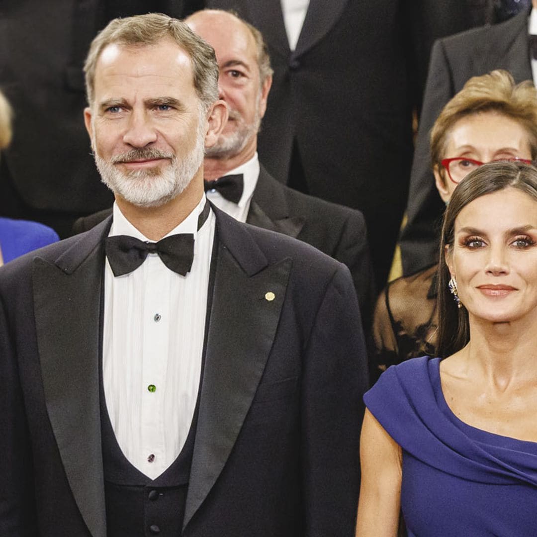 Los fascinantes botones-joya de Felipe VI, un regalo de bodas que vemos 18 años después