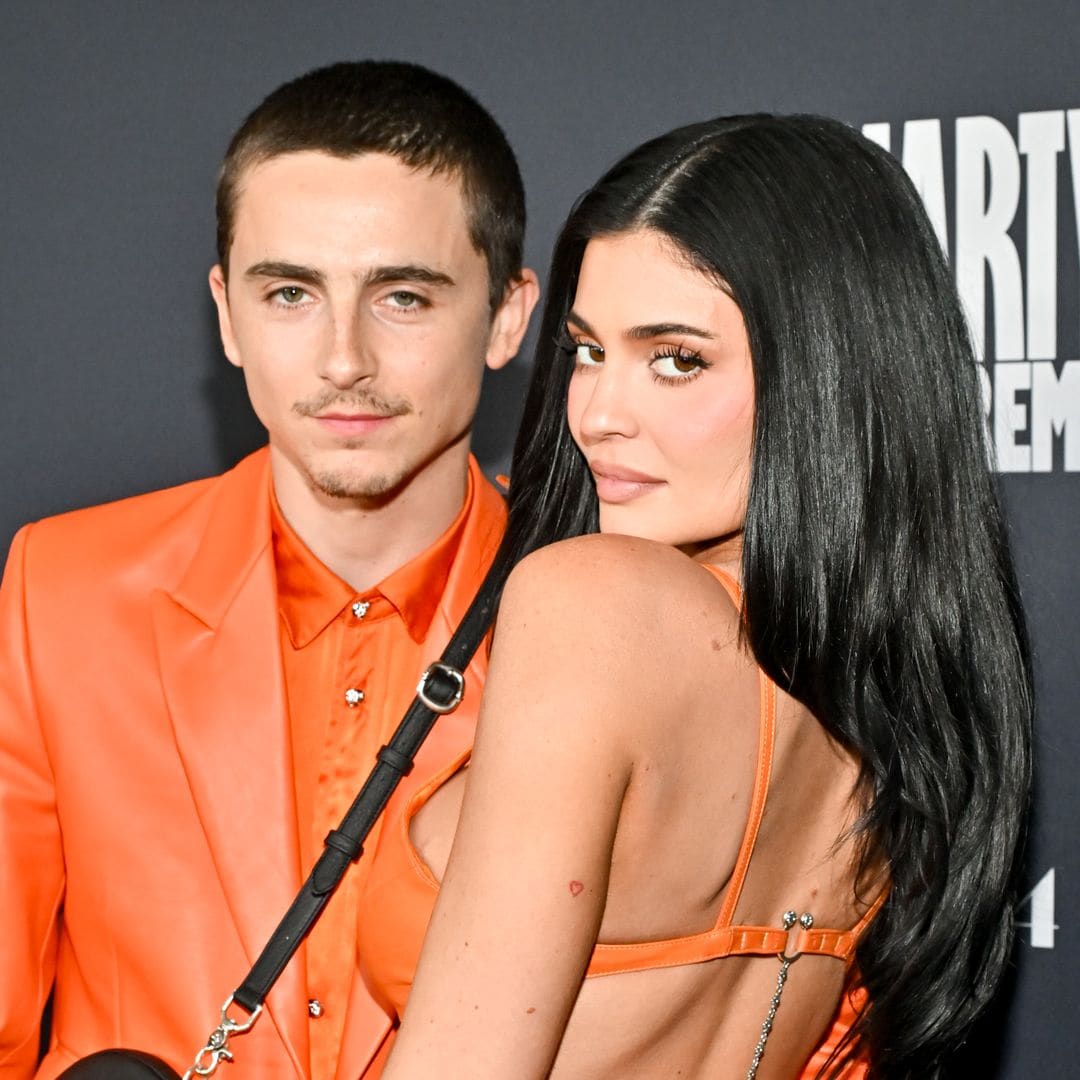 Timothée Chalamet y Kylie Jenner arrasan en la premier de 'Marty Supreme' con 'looks' coordinados