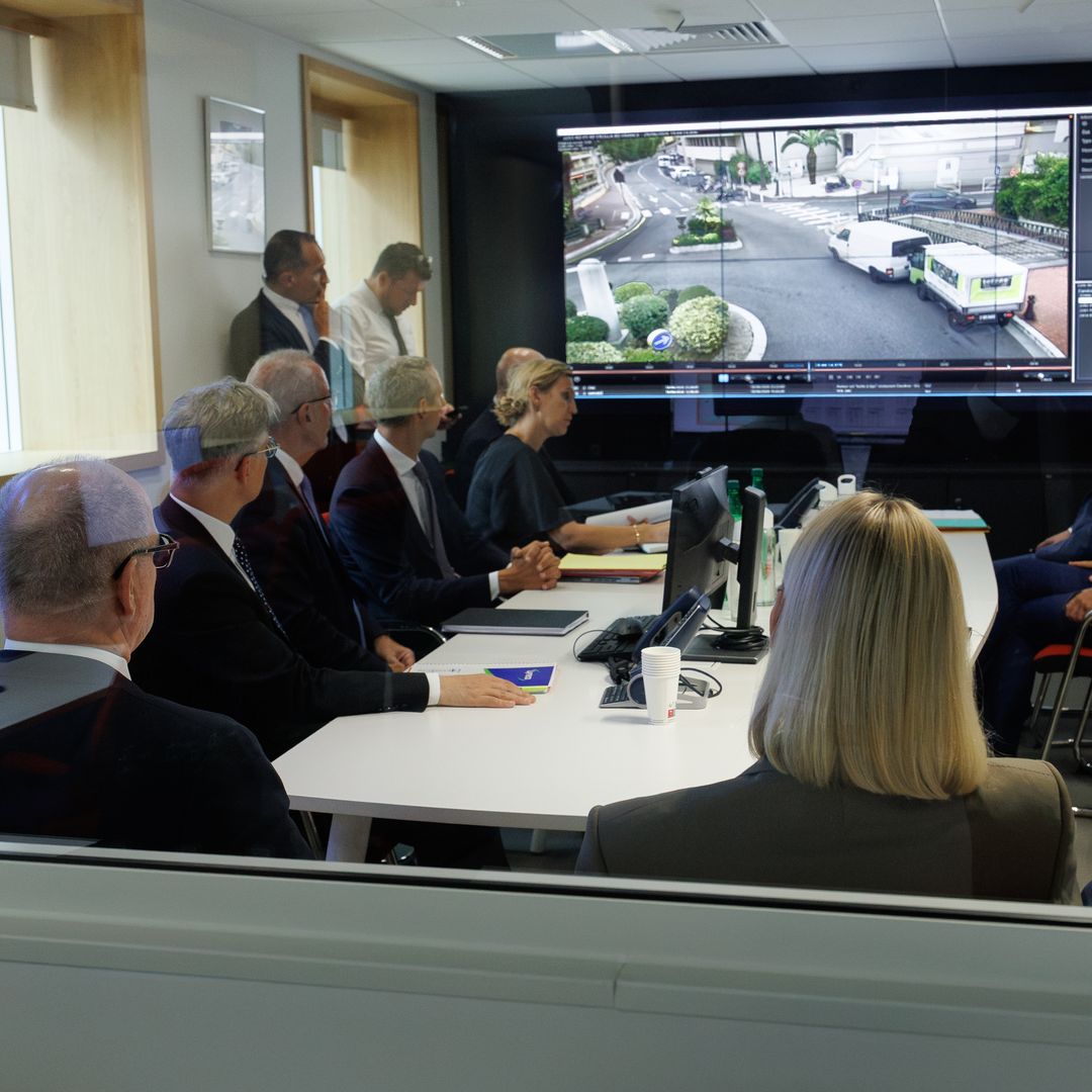 El príncipe Alberto y Charlene visitan la Dirección de Seguridad Pública en Mónaco tras la explosión, el 30 de junio de 2026