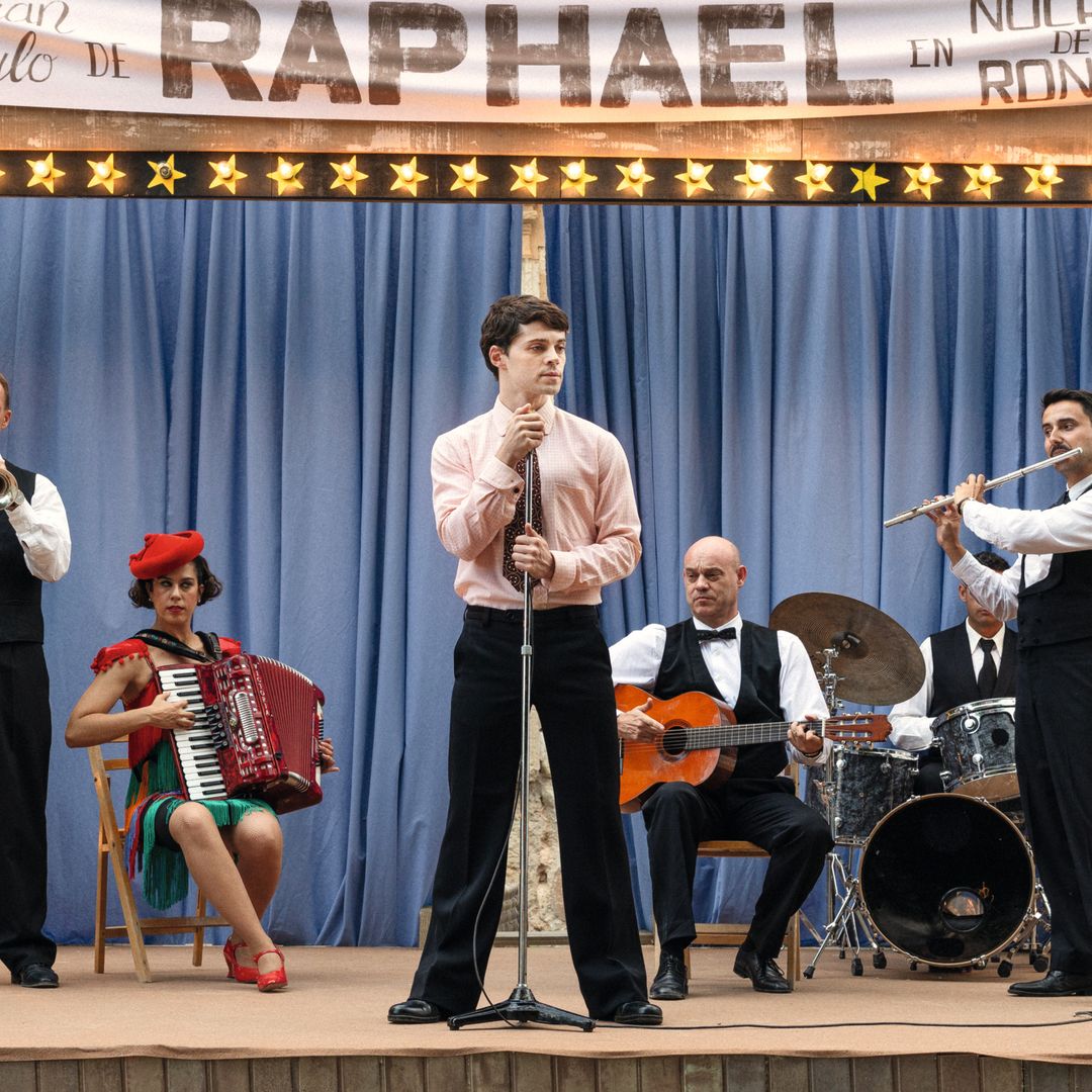 El 'biopic' de Raphael, el regreso de Paula Echevarría y el fenómeno 'Furia': 9 series españolas para engancharte este otoño