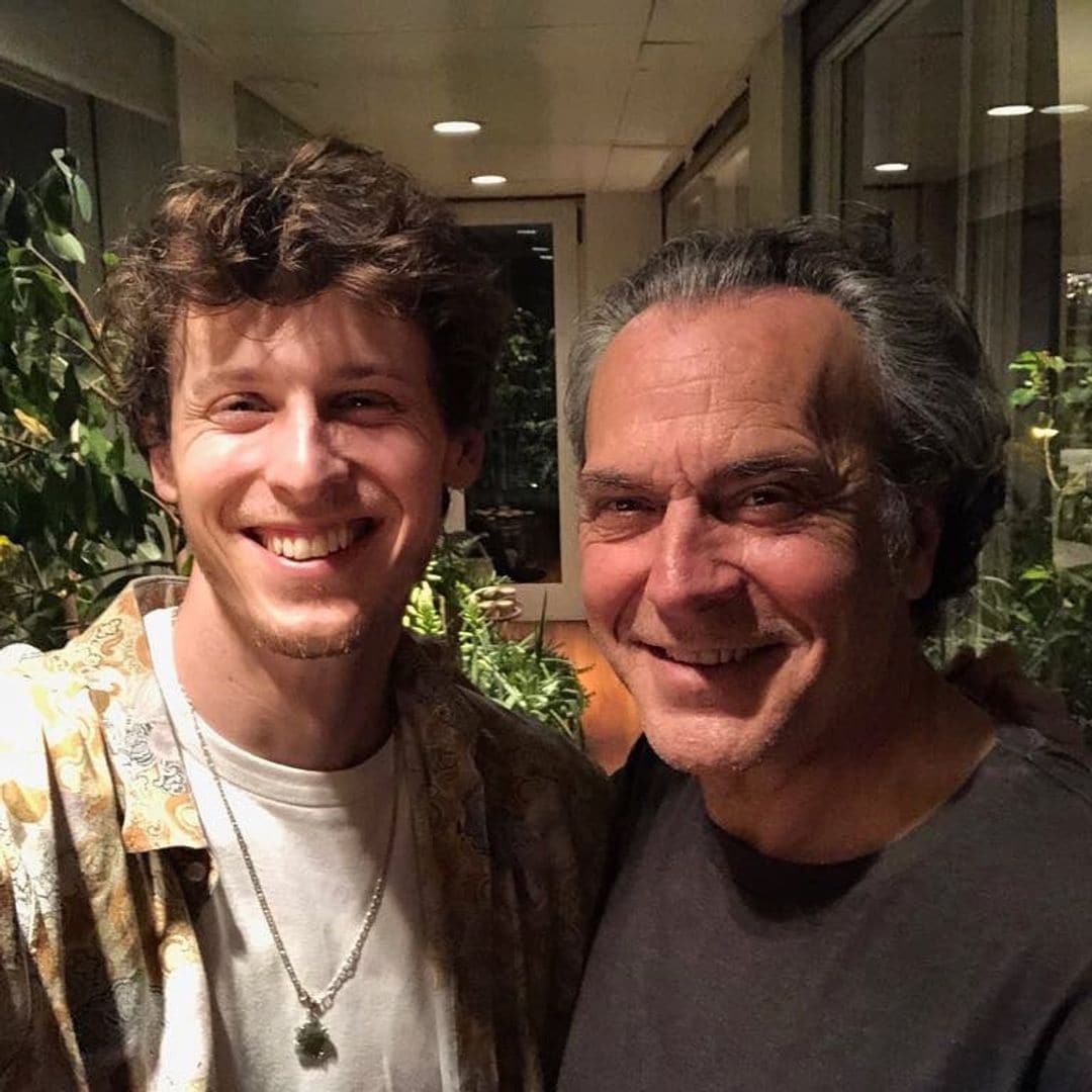 El lado más personal de Nicolás, el hijo de José Coronado: así es el retiro espiritual que ha creado con su novia