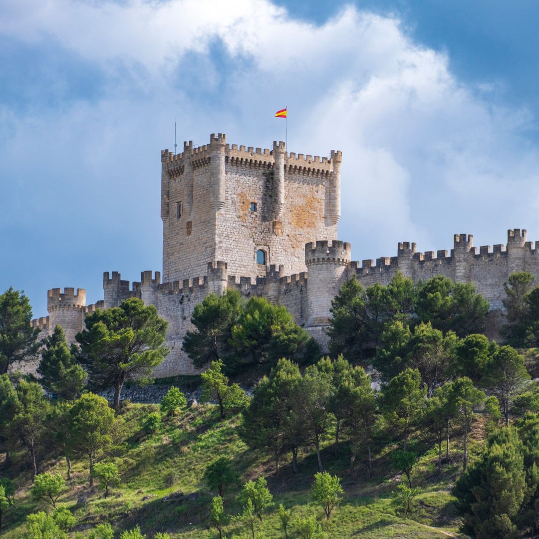 La escapada de lujo en Valladolid que está redifiniendo la Ribera del Duero: entre castillos, pueblos con encanto y viñedos