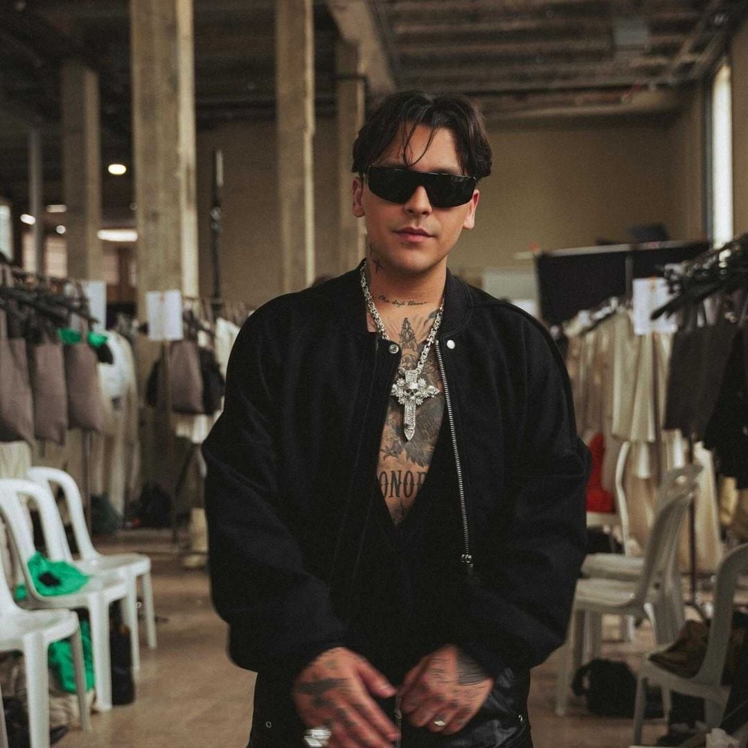 Christian Nodal se posiciona como 'fashion icon' en la semana de la moda en París