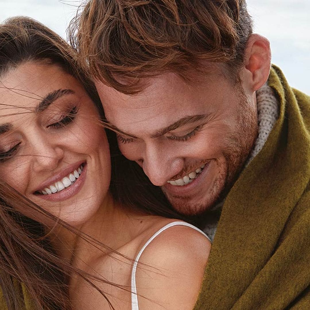 Los actores de 'Love is in the air' son pura química ante las cámaras de HELLO! Turquía