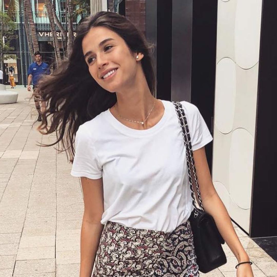Sandra Gago visita el taller de Jesús Peiró para probarse su vestido