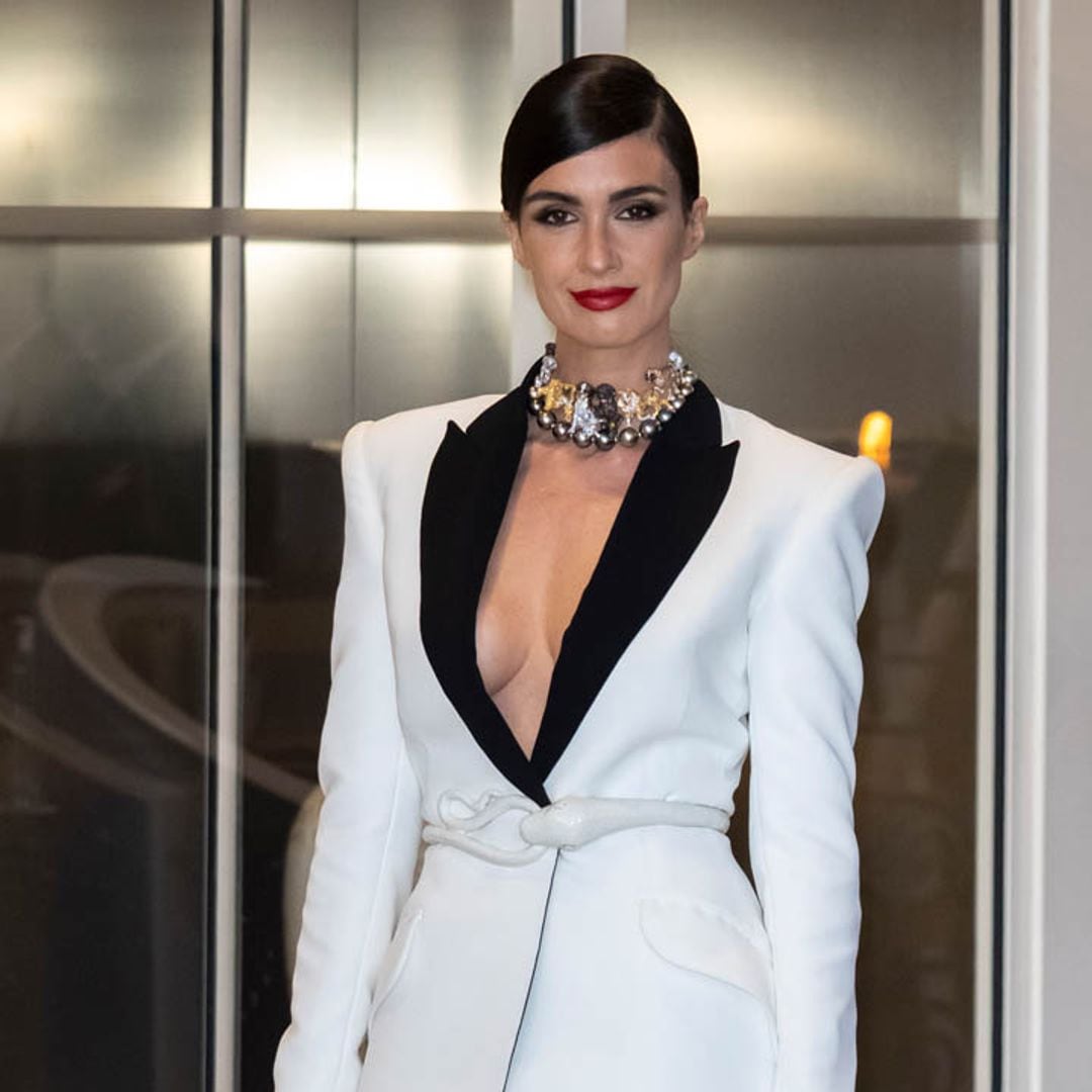 Paz Vega demuestra en Cannes que un traje de chaqueta puede ser más 'sexy' que cualquier vestido