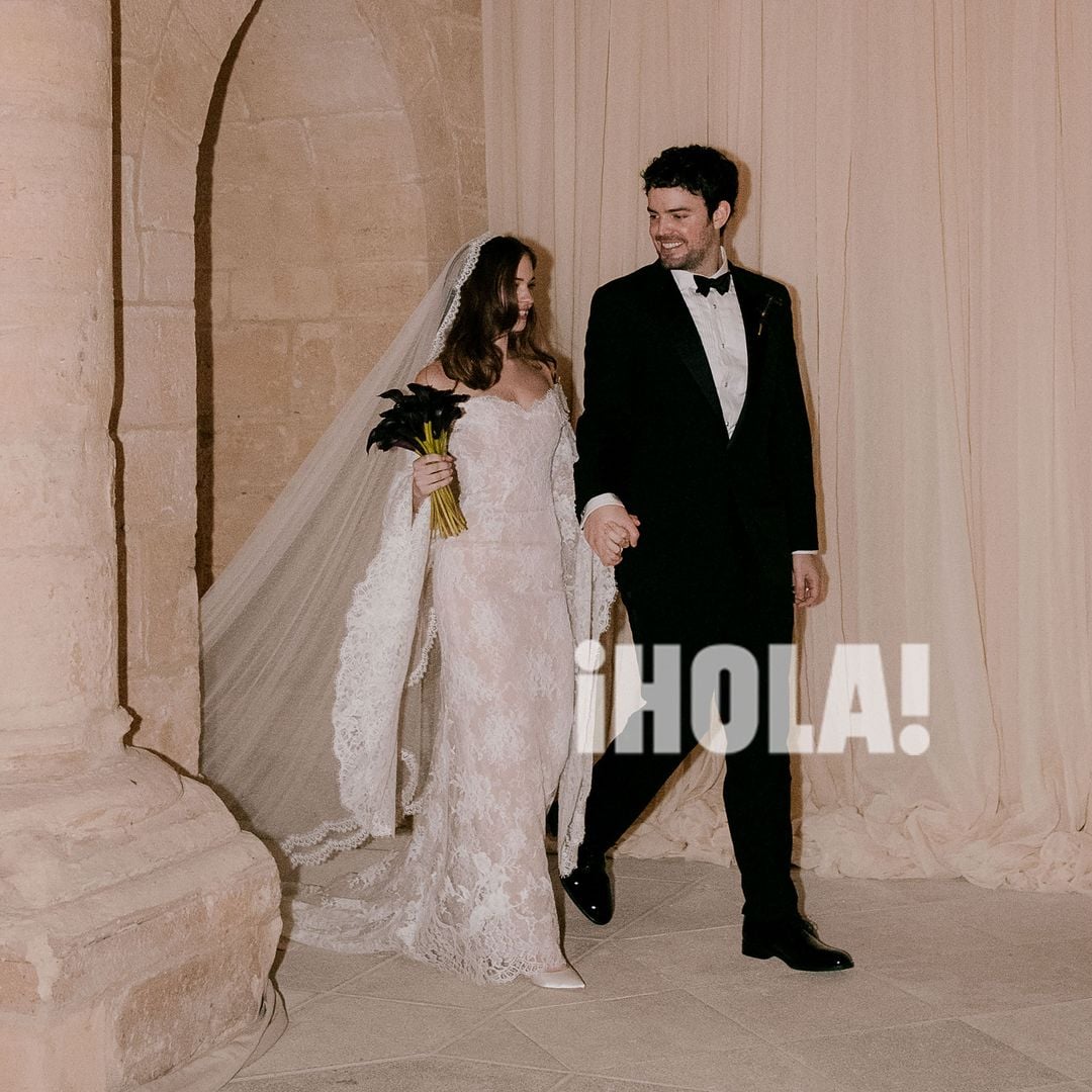 Los recién casados a su salida del templo