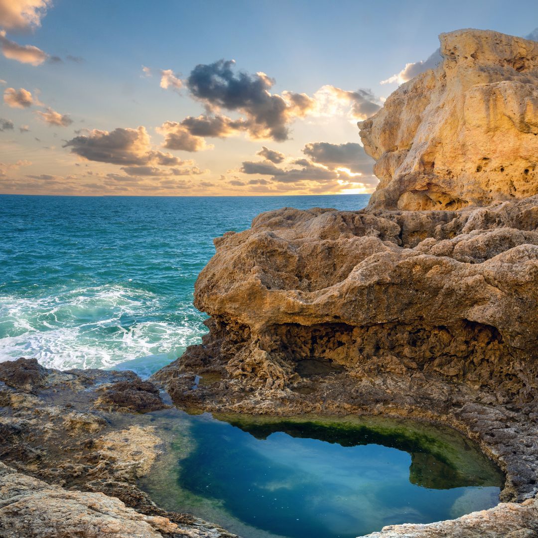 Algar seco, Carvoeiro, Portugal