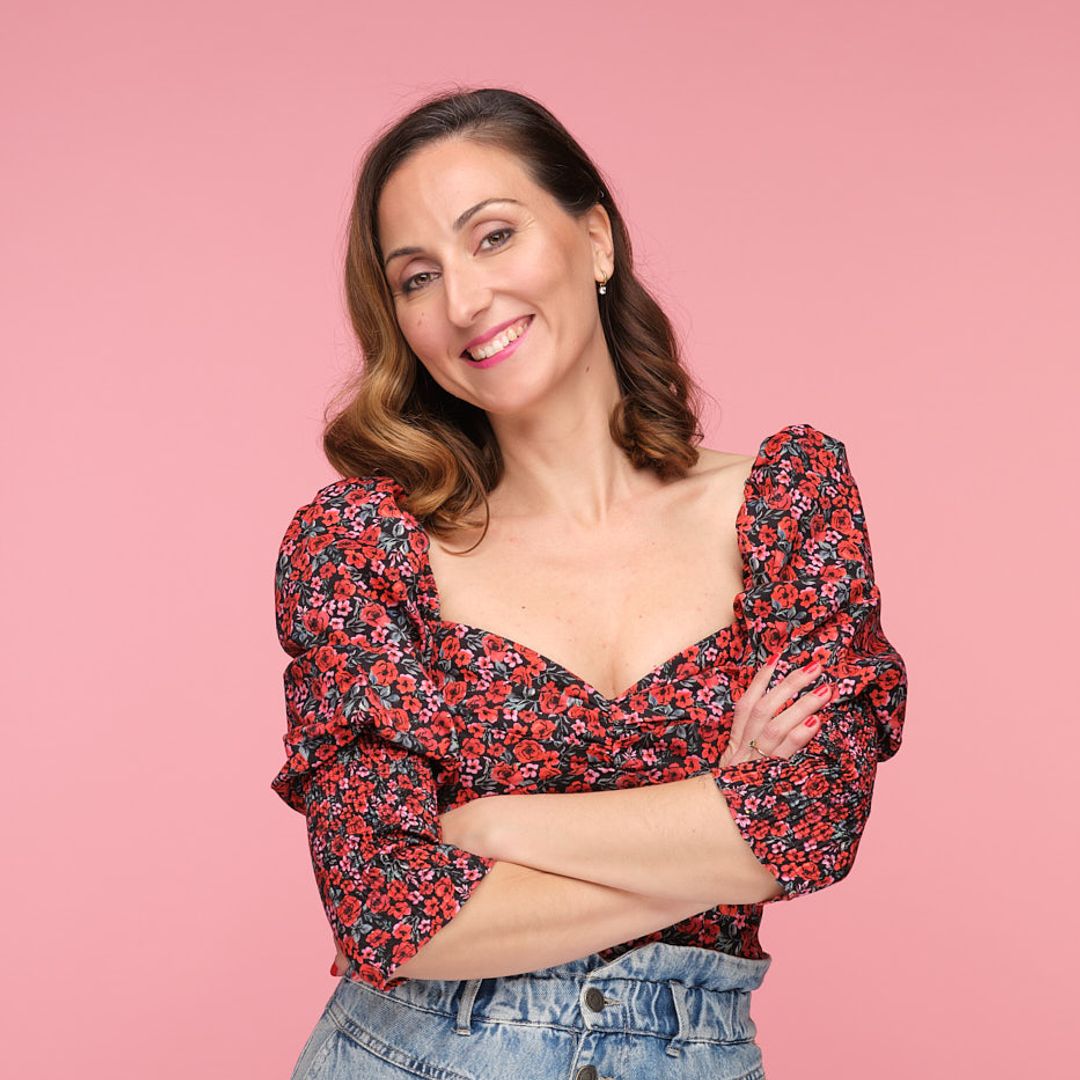 Neus Moya, podóloga: "Hay que evitar que los niños usen chanclas en verano; es preferible que la puntera sea cerrada"